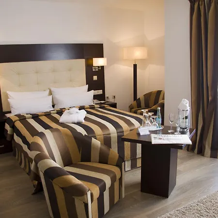 Empfinger Hof, Sure Collection By Western - Direkt An Der A81 3*