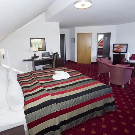 Empfinger Hof, Sure Collection By Western Empfingen