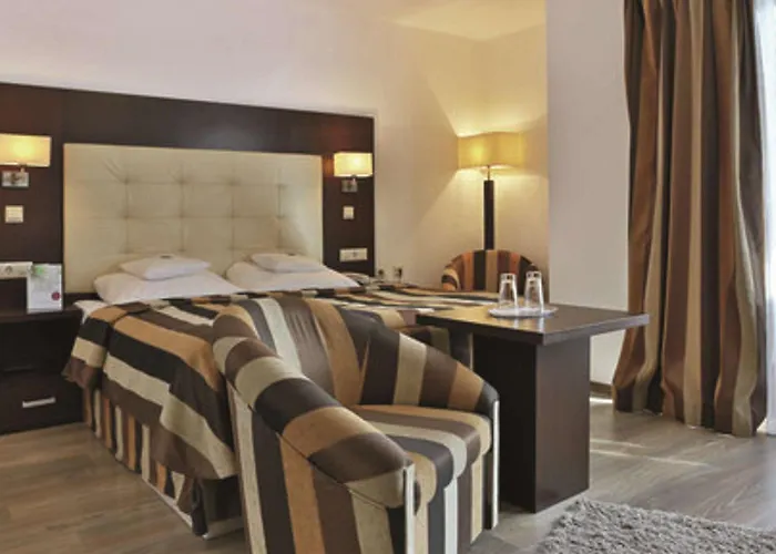 Empfinger Hof, Sure Collection By Western